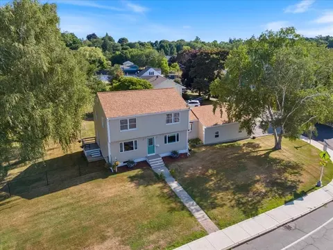60 Low St, Newburyport, MA 01950