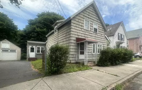 15 Mildred St, Lynn, MA 01905