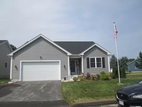 8 Country Club Blvd #7, Dudley, MA 01571