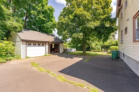 64 Marion St, Chicopee, MA 01013 photo 28