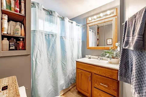 64 Marion St, Chicopee, MA 01013 photo 29