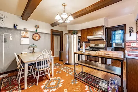 64 Marion St, Chicopee, MA 01013 photo 9