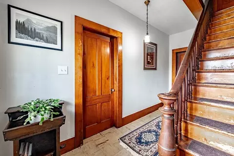 64 Marion St, Chicopee, MA 01013 photo 6