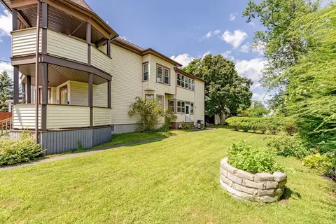 64 Marion St, Chicopee, MA 01013 photo 4