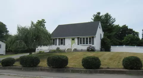 100 Cranesbill Rd, Taunton, MA 02780