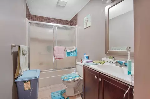 Bath - 120 Lewin St #22, Fall River, MA 02720 photo 1 of 1