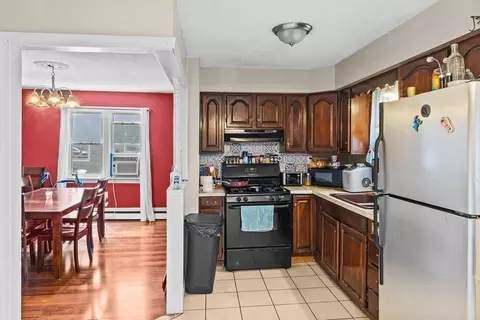 612 June St, Fall River, MA 02720 photo 10