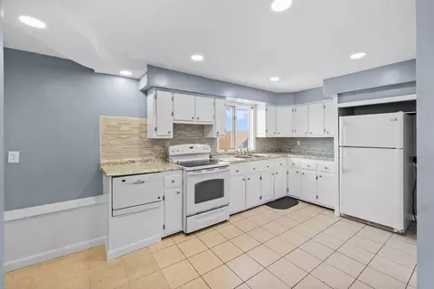 612 June St, Fall River, MA 02720 photo 29