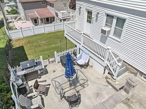 612 June St, Fall River, MA 02720 photo 5
