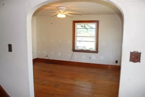 3 Gaffney St, Gloucester, MA 01930 photo 5