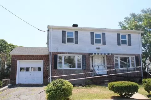 3 Gaffney St, Gloucester, MA 01930