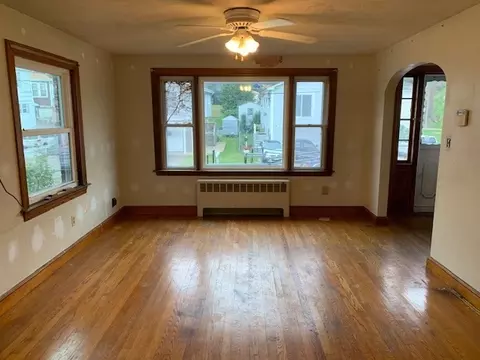 3 Gaffney St, Gloucester, MA 01930 photo 6
