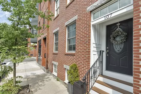 107 Liverpool St #2, Boston, MA 02128