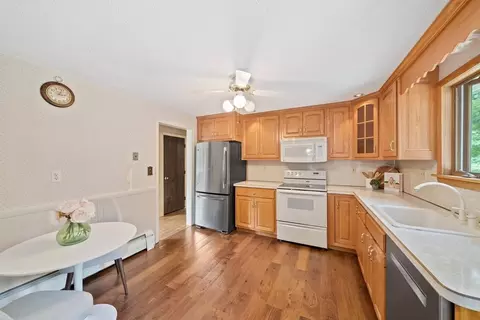 19 Ledgewood Dr, Canton, MA 02021 photo 10
