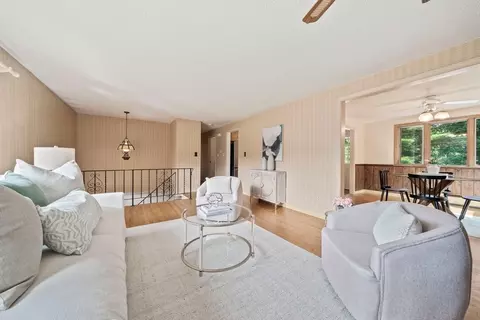 19 Ledgewood Dr, Canton, MA 02021 photo 4