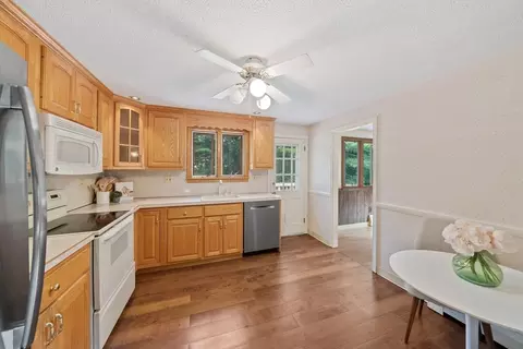 19 Ledgewood Dr, Canton, MA 02021 photo 8