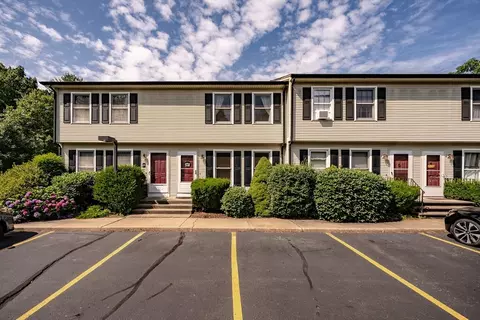166 Hillside Rd #7, Westfield, MA 01085