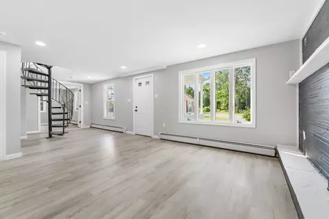 8 Murphy St, Wareham, MA 02571 photo 6