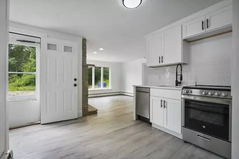 Entry Way - 10 Murphy St, Wareham, MA 02571 photo 1 of 1
