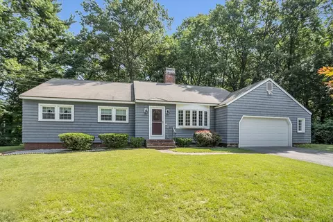 19 Beaver Dam Dr, Westford, MA 01886
