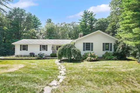 47 Country Club Hts, Monson, MA 01057