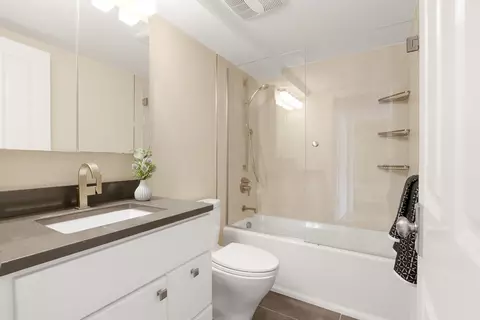 10 Charlesgate E #403, Boston, MA 02215 photo 17