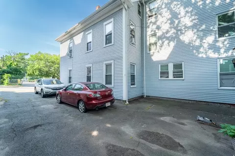 Exterior - 24 Bowdoin St, Worcester, MA 01609 photo 3 of 4