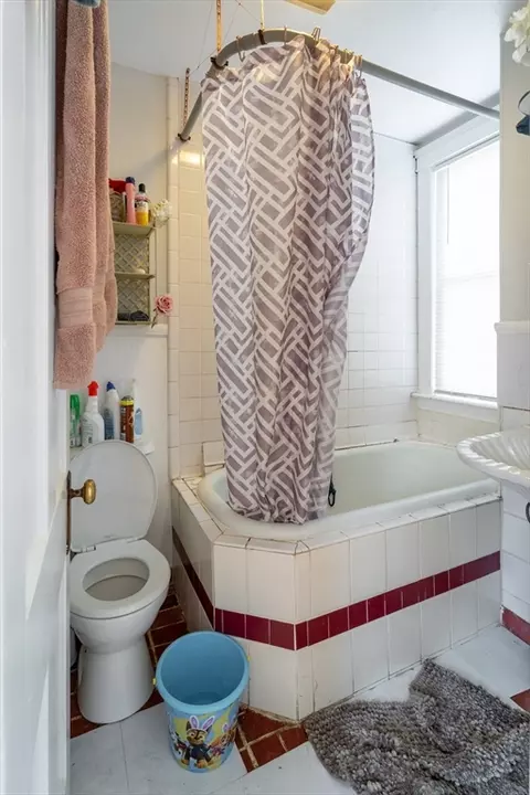Bath - 24 Bowdoin St, Worcester, MA 01609 photo 4 of 4