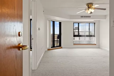 60 Rantoul St #608, Beverly, MA 01915