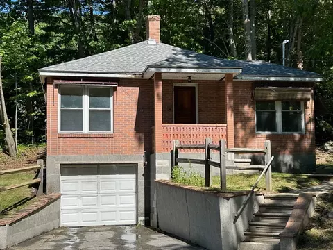 112 Center St, Ashburnham, MA 01430