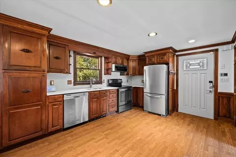 1468 Highland Ave, Fall River, MA 02720 photo 10