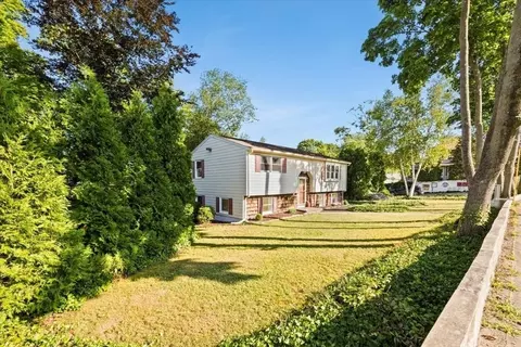 1468 Highland Ave, Fall River, MA 02720 photo 3