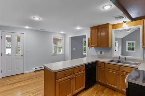 Entry Way - 505 Old Post Rd, Walpole, MA 02081 photo 1 of 4