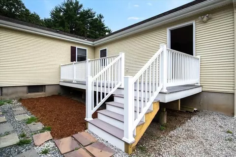 Exterior - 505 Old Post Rd, Walpole, MA 02081 photo 5 of 7