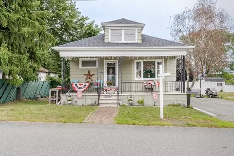 61 Jaffrey St, Swansea, MA 02777