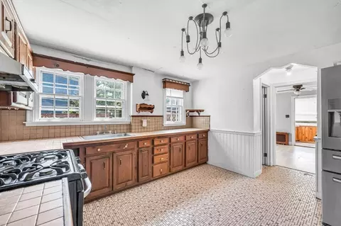 55 Pasadena St, Springfield, MA 01108 photo 14