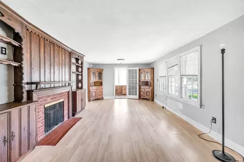 55 Pasadena St, Springfield, MA 01108 photo 6
