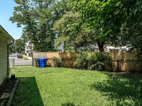 55 Pasadena St, Springfield, MA 01108 photo 17