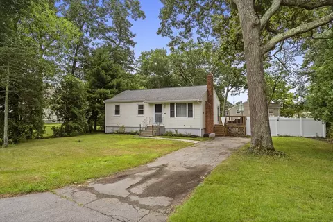 164 Canton St, Randolph, MA 02368