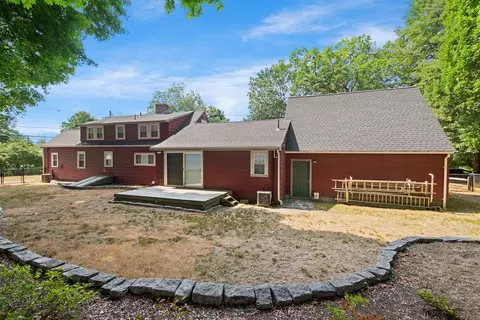 Exterior - 89 Wakefield St, Reading, MA 01867 photo 7 of 11