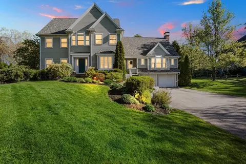 3 Plum Tree Ct, Hamilton, MA 01982