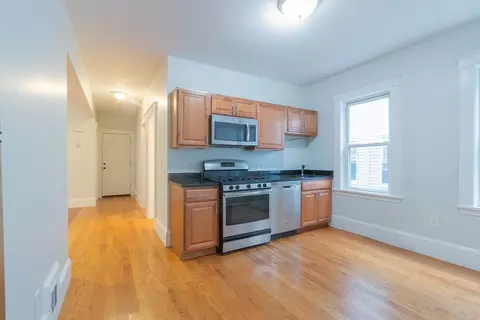 24 Melbourne St, Boston, MA 02124