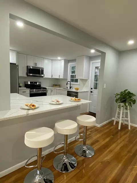 29 Styles Dr, Peabody, MA 01960