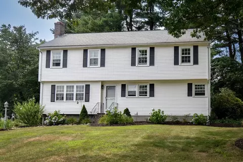 61 Sweet Grass Ln, Holliston, MA 01746