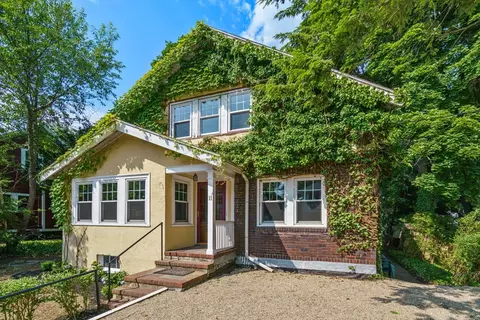 11 Harrington St, Newton, MA 02460