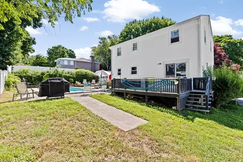 Exterior - 11 Canterbury Dr, Canton, MA 02021 photo 7 of 7