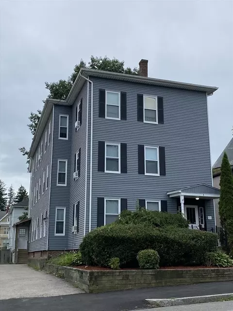 4 Wyman St, Worcester, MA 01610