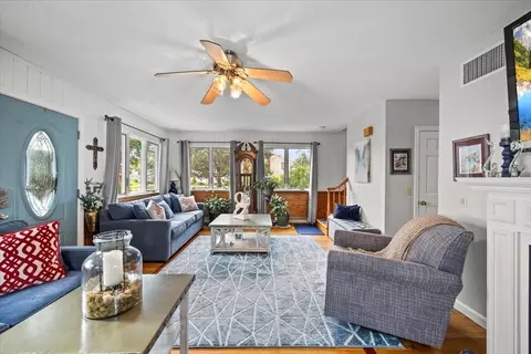 Living - 4 Bayside Ave, Wareham, MA 02571 photo 2 of 3