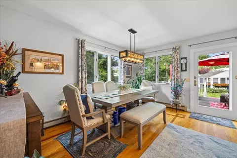 Dining - 4 Bayside Ave, Wareham, MA 02571 photo 1 of 3