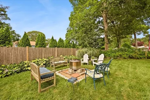 Exterior - 4 Bayside Ave, Wareham, MA 02571 photo 5 of 12